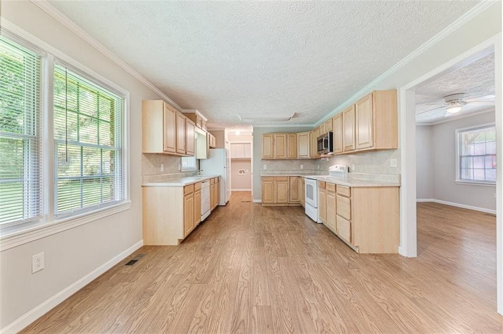 3 bedroom, 2 bathroom, 1,220 sq ft single family residence under contract at 224 Spanish Trails Way, Dallas, GA 30157 — photo 8