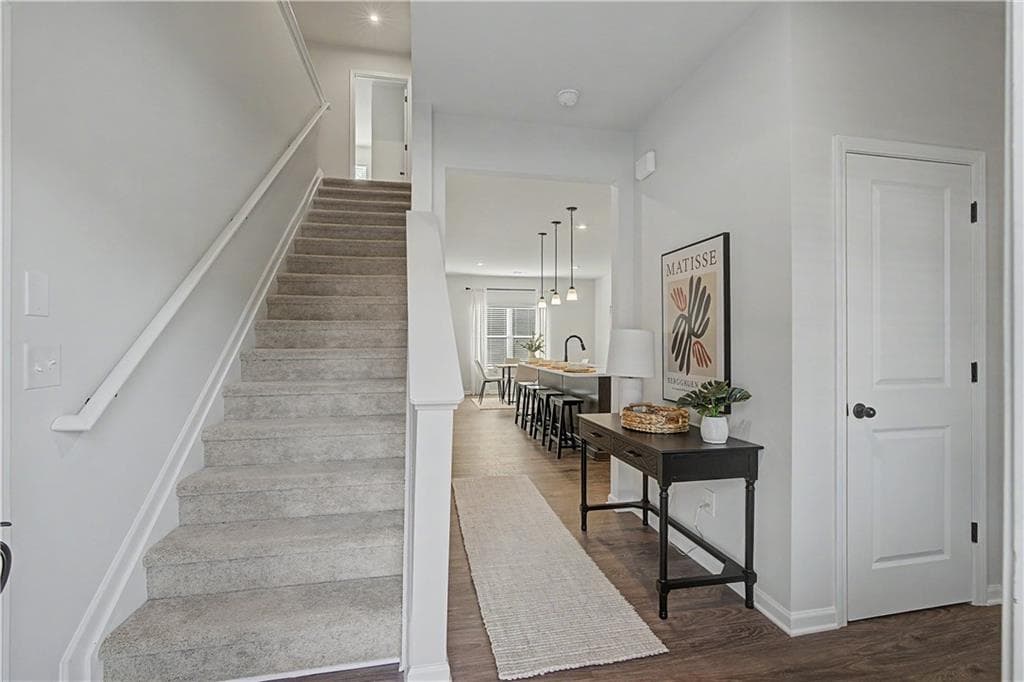 4 bedroom, 3 bathroom, 2,032 sq ft single family residence for sale at 103 Everwood Court, Dallas, GA 30132 — photo 3