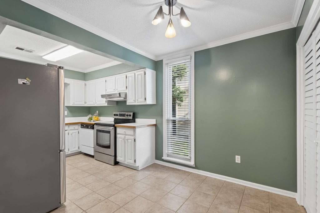 2 bedroom, 3 bathroom, 1,538 sq ft townhouse under contract at 1147 Riverbend Club Drive, Atlanta, GA 30339 — photo 10