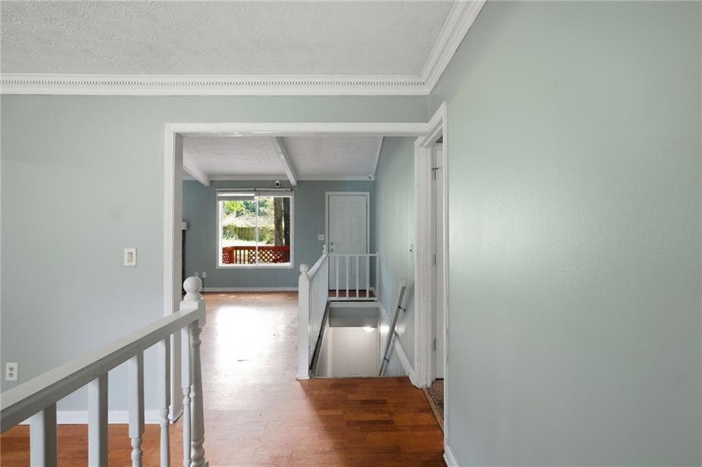 3 bedroom, 2 bathroom, 1,655 sq ft single family residence for sale at 473 Raven Springs Trail, Stone Mountain, GA 30087 — photo 3