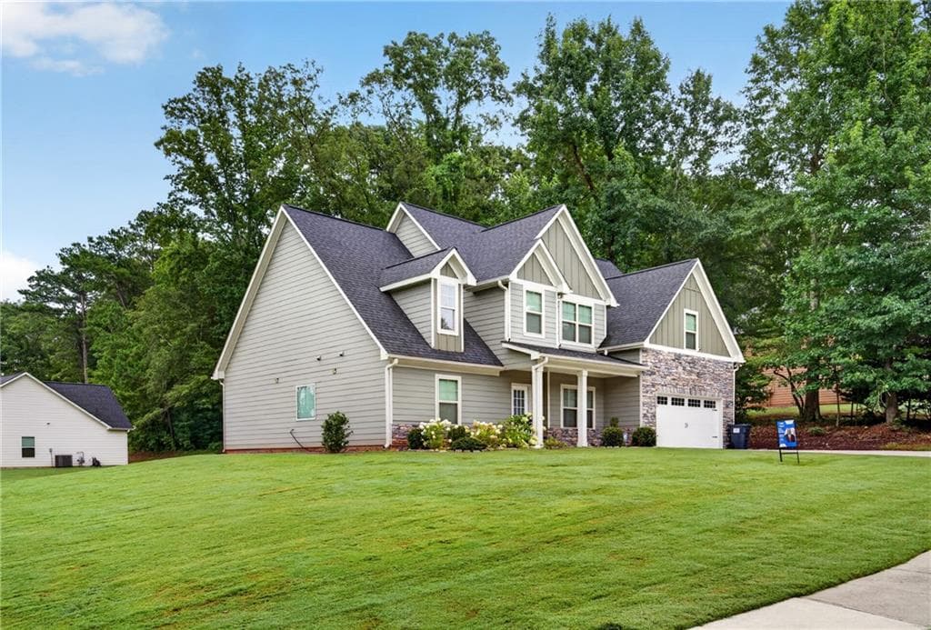 4 bedroom, 3 bathroom, 2,619 sq ft single family residence for sale at 328 Smallwood Lane, Douglasville, GA 30134 — photo 2