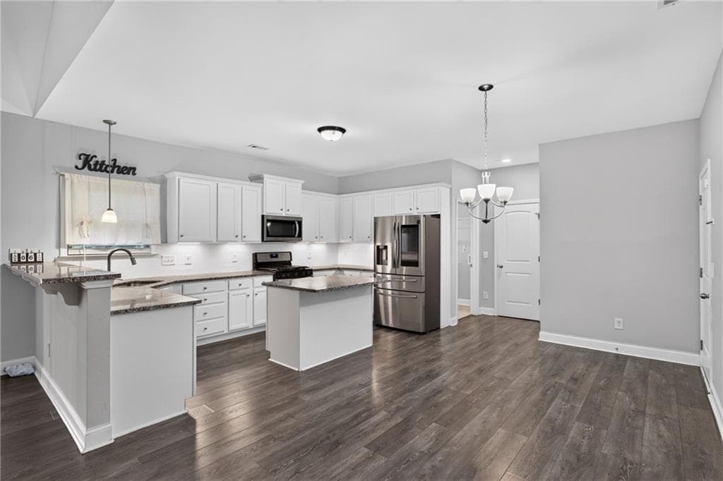 4 bedroom, 3 bathroom, 2,619 sq ft single family residence for sale at 328 Smallwood Lane, Douglasville, GA 30134 — photo 6