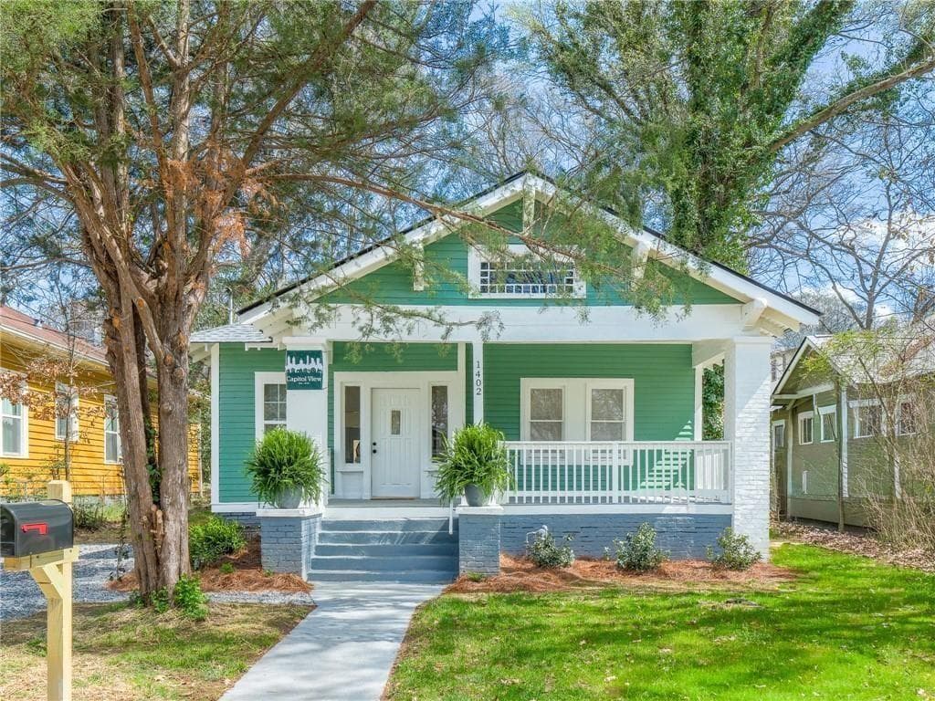 2 bedroom, 3 bathroom, 1,489 sq ft single family residence for sale at 1402 Graham Street, Atlanta, GA 30310 — photo 2