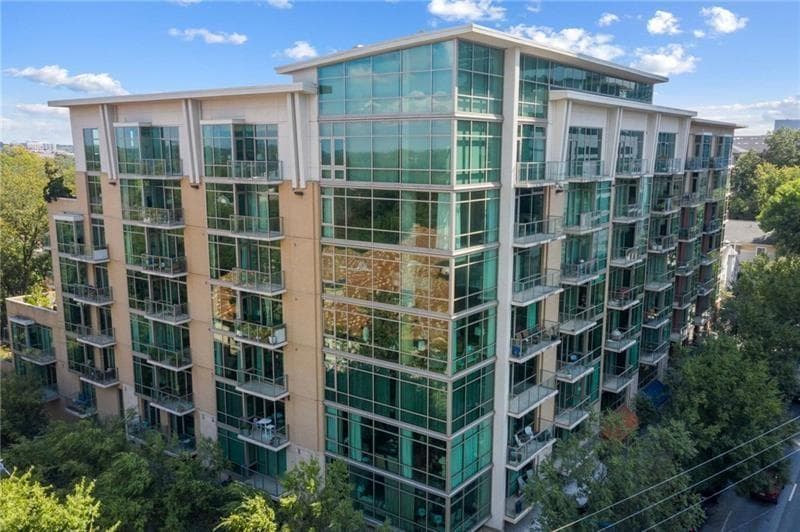 1 bedroom, 1 bathroom, 650 sq ft condominium for rent at 905 Juniper Street 401, Atlanta, GA 30309 for $2,300 a month — photo 1 of 39