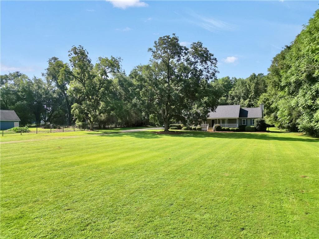 3 bedroom, 2 bathroom, 2,134 sq ft single family residence sold at 162 Roseberry Drive, Stockbridge, GA 30281