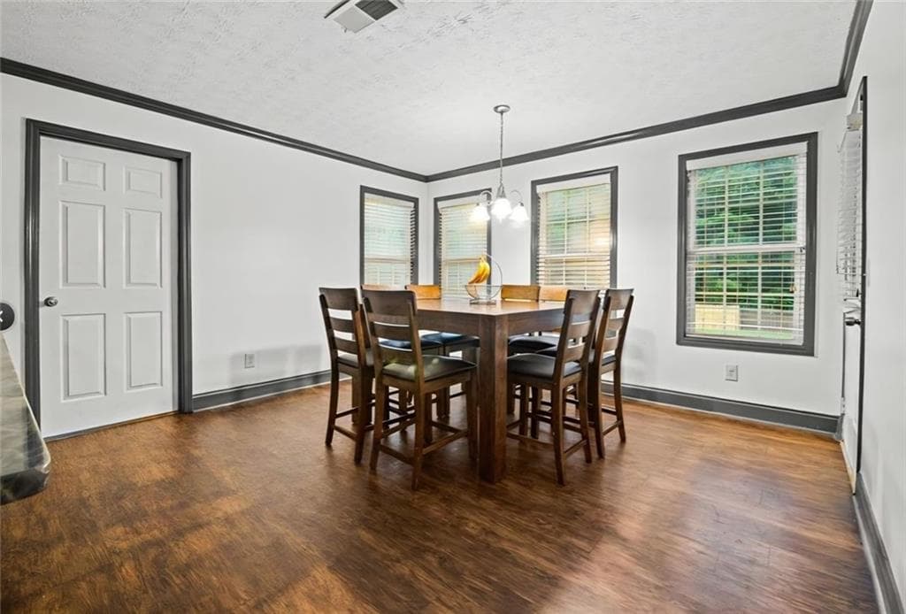 5 bedroom, 4 bathroom, 3,831 sq ft single family residence for sale at 10208 Hemlock Way, Jonesboro, GA 30238 — photo 7