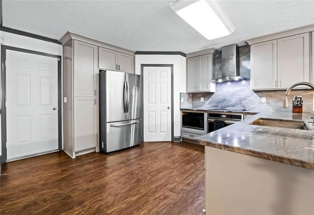 5 bedroom, 4 bathroom, 3,831 sq ft single family residence for sale at 10208 Hemlock Way, Jonesboro, GA 30238 — photo 10