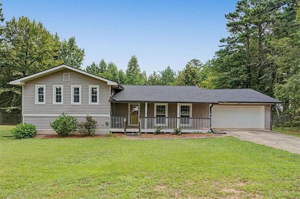 3 bedroom, 3 bathroom, 2,456 sq ft single family residence for sale at 576 Cross Plains Road, Carrollton, GA 30116 — photo 2