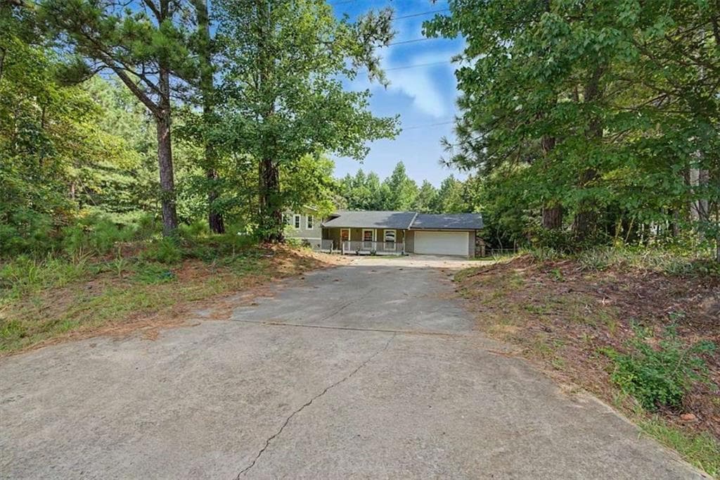 3 bedroom, 3 bathroom, 2,456 sq ft single family residence for sale at 576 Cross Plains Road, Carrollton, GA 30116 — photo 5