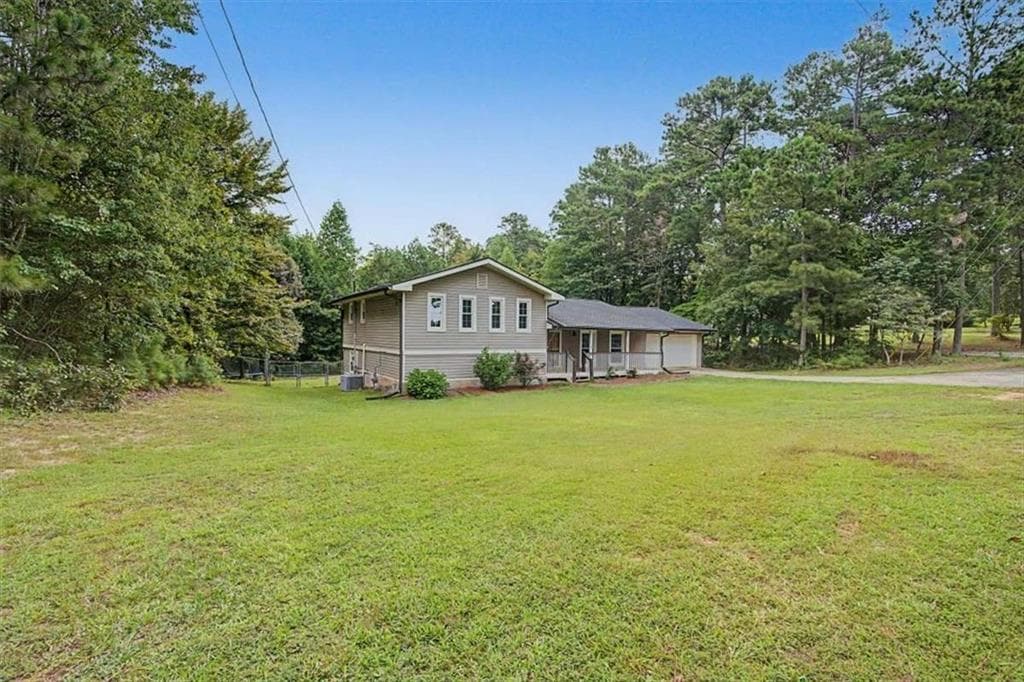 3 bedroom, 3 bathroom, 2,456 sq ft single family residence for sale at 576 Cross Plains Road, Carrollton, GA 30116 — photo 6
