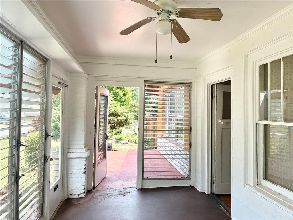 4 bedroom, 2 bathroom, 2,189 sq ft single family residence for sale at 1012 SW Birch Street, Atlanta, GA 30310 — photo 7