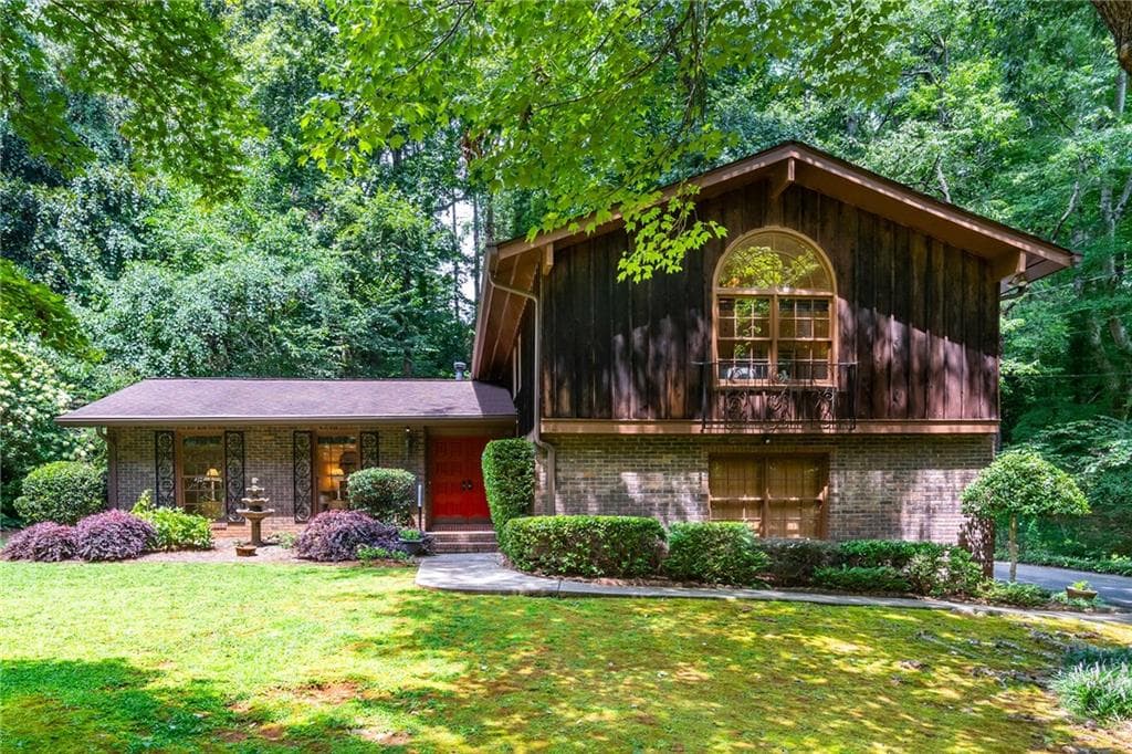 215 N Mill Road, Sandy Springs, GA 30328 — most recent listing photo