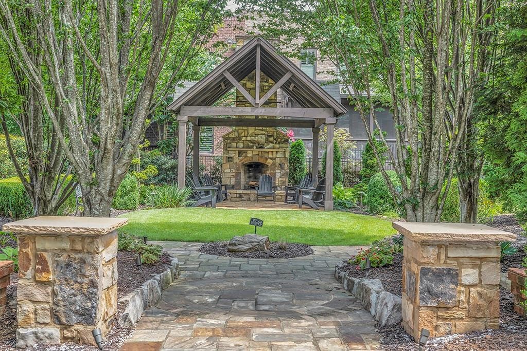 4 bedroom, 4 bathroom, 2,604 sq ft townhouse for sale at 440 Canton Walk, Roswell, GA 30075 — photo 4