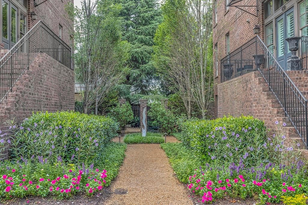 4 bedroom, 4 bathroom, 2,604 sq ft townhouse for sale at 440 Canton Walk, Roswell, GA 30075 — photo 5