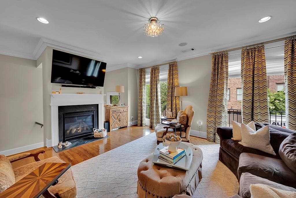 4 bedroom, 4 bathroom, 2,604 sq ft townhouse for sale at 440 Canton Walk, Roswell, GA 30075 — photo 8