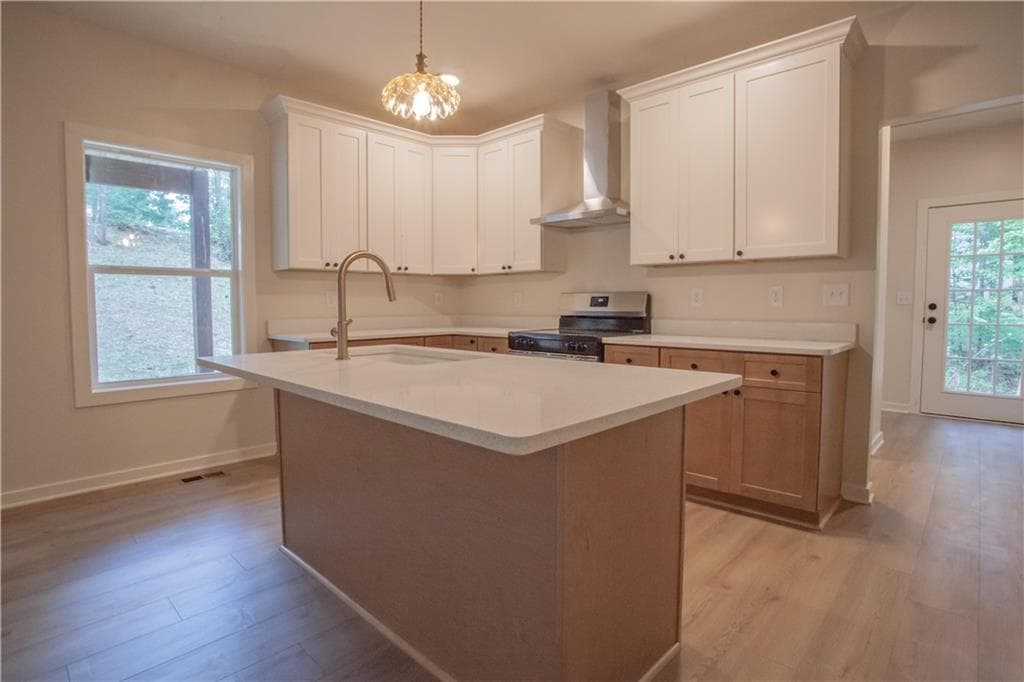 3 bedroom, 2 bathroom, 1,320 sq ft single family residence for sale at 604 Trump Court, Carrollton, GA 30116 — photo 4