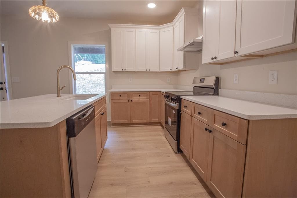 3 bedroom, 2 bathroom, 1,320 sq ft single family residence for sale at 604 Trump Court, Carrollton, GA 30116 — photo 5
