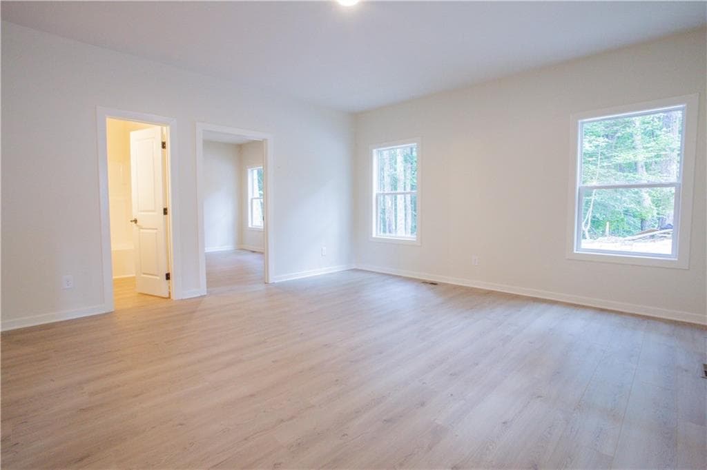 3 bedroom, 2 bathroom, 1,320 sq ft single family residence for sale at 604 Trump Court, Carrollton, GA 30116 — photo 8