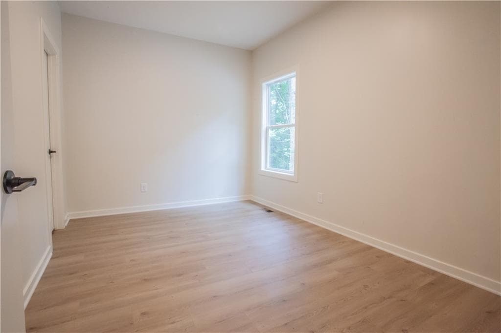 3 bedroom, 2 bathroom, 1,320 sq ft single family residence for sale at 604 Trump Court, Carrollton, GA 30116 — photo 10