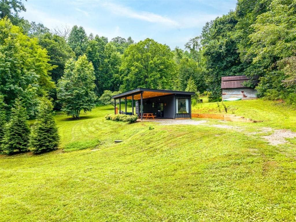 1 bedroom, 1 bathroom, 540 sq ft single family residence under contract at 1824 Colwell Road, Blue Ridge, GA 30513