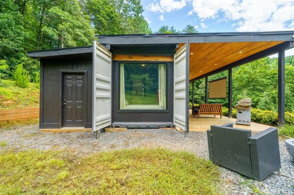 1 bedroom, 1 bathroom, 540 sq ft single family residence under contract at 1824 Colwell Road, Blue Ridge, GA 30513 — photo 9