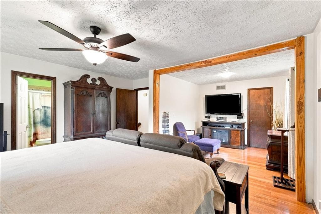 2 bedroom, 2 bathroom, 2,333 sq ft single family residence under contract at 1371 Elsmere Lane, Riverdale, GA 30296 — photo 10
