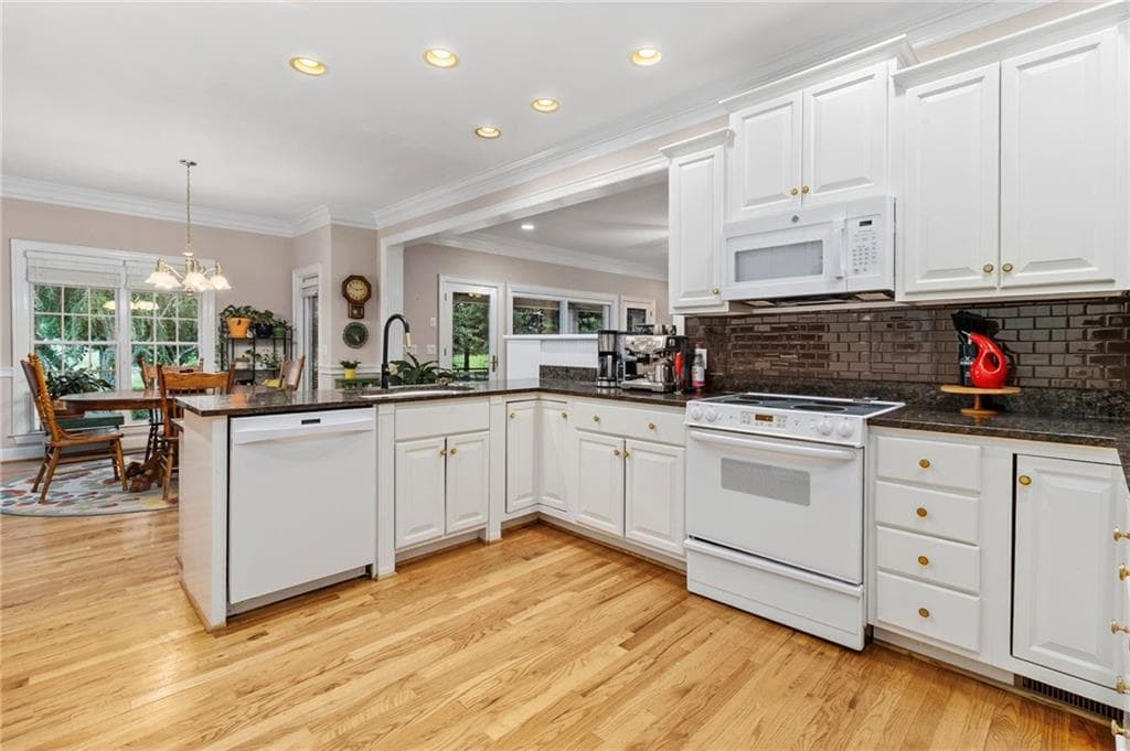 5 bedroom, 6 bathroom, 4,857 sq ft single family residence for sale at 4619 S Highway 341, Chickamauga, GA 30707 — photo 10