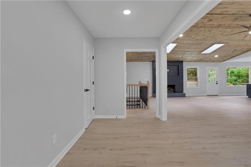 5 bedroom, 3 bathroom, 2,973 sq ft single family residence for sale at 3341 Camelot Drive, Marietta, GA 30062 — photo 4