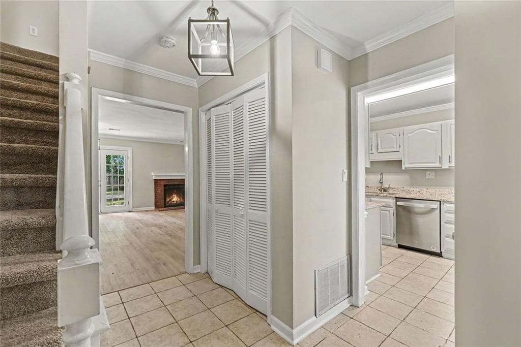 2 bedroom, 3 bathroom, 1,200 sq ft townhouse for sale at 567 Salem Woods Drive, Marietta, GA 30067 — photo 5