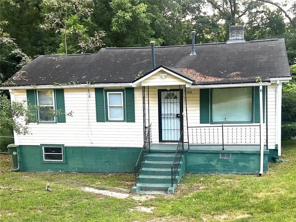4 bedroom, 2 bathroom, 1,500 sq ft single family residence for sale at 2203 Tiger Flowers Drive, Atlanta, GA 30314 — photo 1 of 33