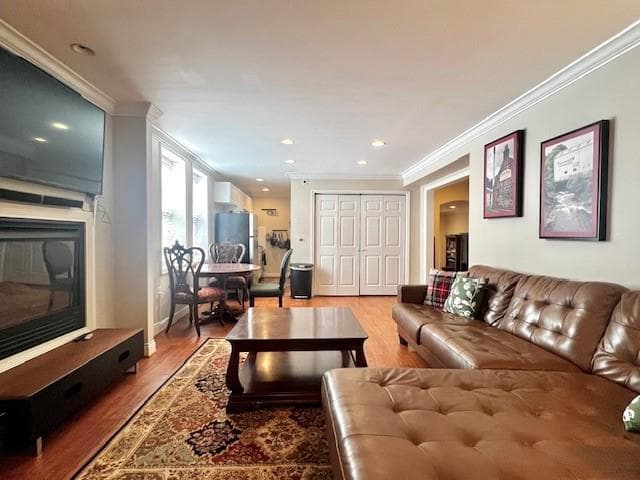 2 bedroom, 1 bathroom, 1,350 sq ft duplex for rent at 544 E Ponce De Leon Avenue Terrace Unit, Decatur, GA 30030 for $1,945 a month — photo 4