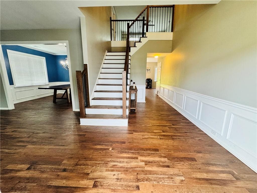 4 bedroom, 3 bathroom, 2,974 sq ft single family residence for sale at 4325 Sundance Circle, Cumming, GA 30028 — photo 2