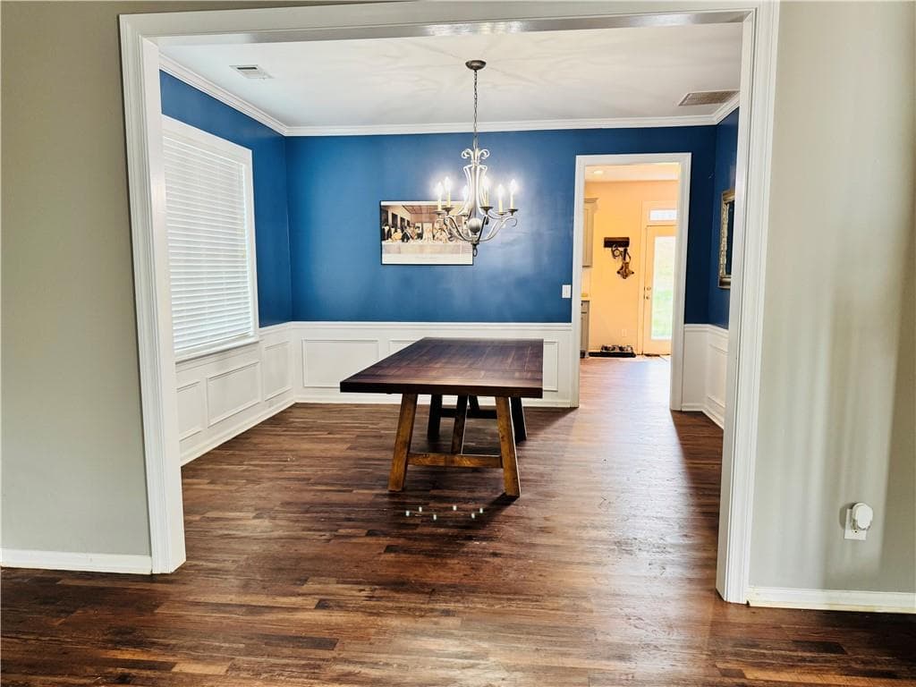 4 bedroom, 3 bathroom, 2,974 sq ft single family residence for sale at 4325 Sundance Circle, Cumming, GA 30028 — photo 5