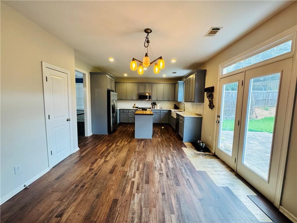 4 bedroom, 3 bathroom, 2,974 sq ft single family residence for sale at 4325 Sundance Circle, Cumming, GA 30028 — photo 7