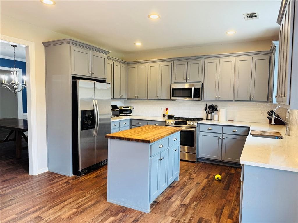 4 bedroom, 3 bathroom, 2,974 sq ft single family residence for sale at 4325 Sundance Circle, Cumming, GA 30028 — photo 10