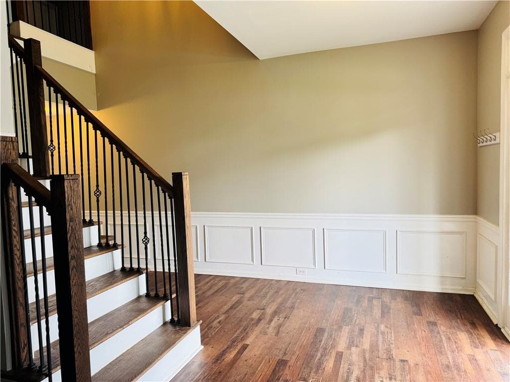 4 bedroom, 3 bathroom, 2,974 sq ft single family residence for sale at 4325 Sundance Circle, Cumming, GA 30028 — photo 3