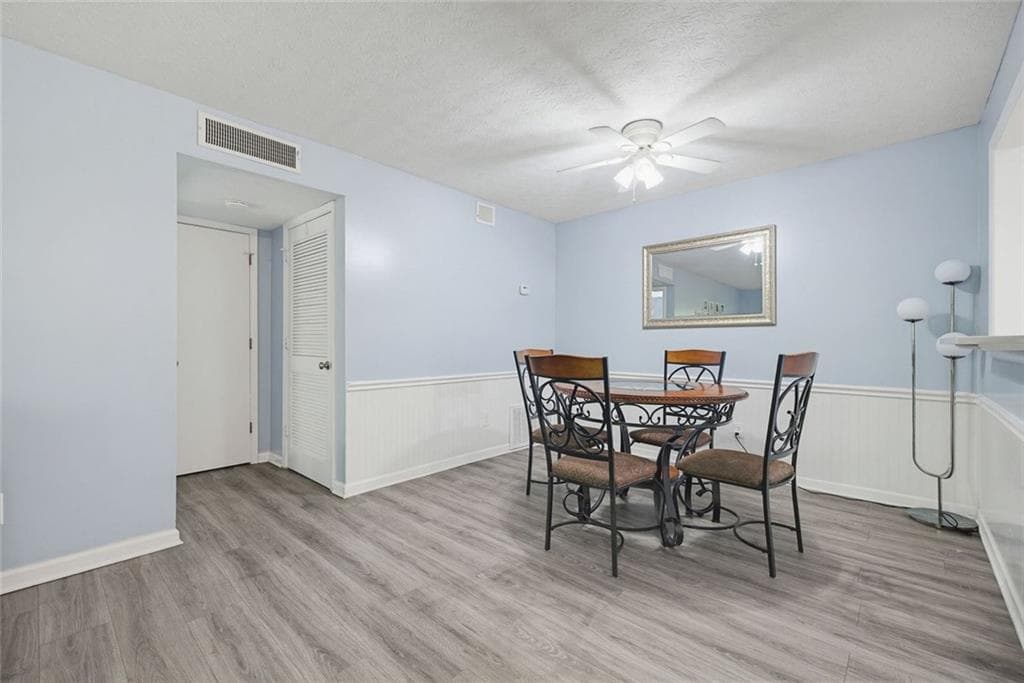 1 bedroom, 1 bathroom, 861 sq ft condominium for sale at 703 Woodcliff Drive, Sandy Springs, GA 30350 — photo 7