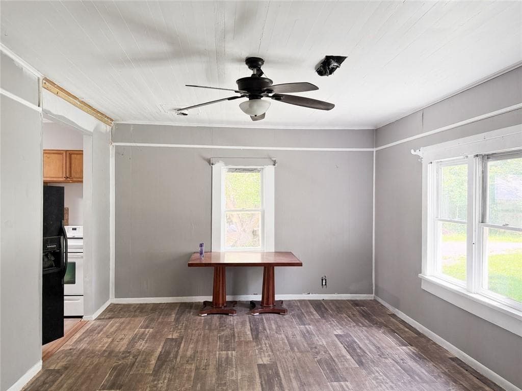 3 bedroom, 2 bathroom, 1,064 sq ft single family residence under contract at 3085 US-41, Calhoun, GA 30701 — photo 9