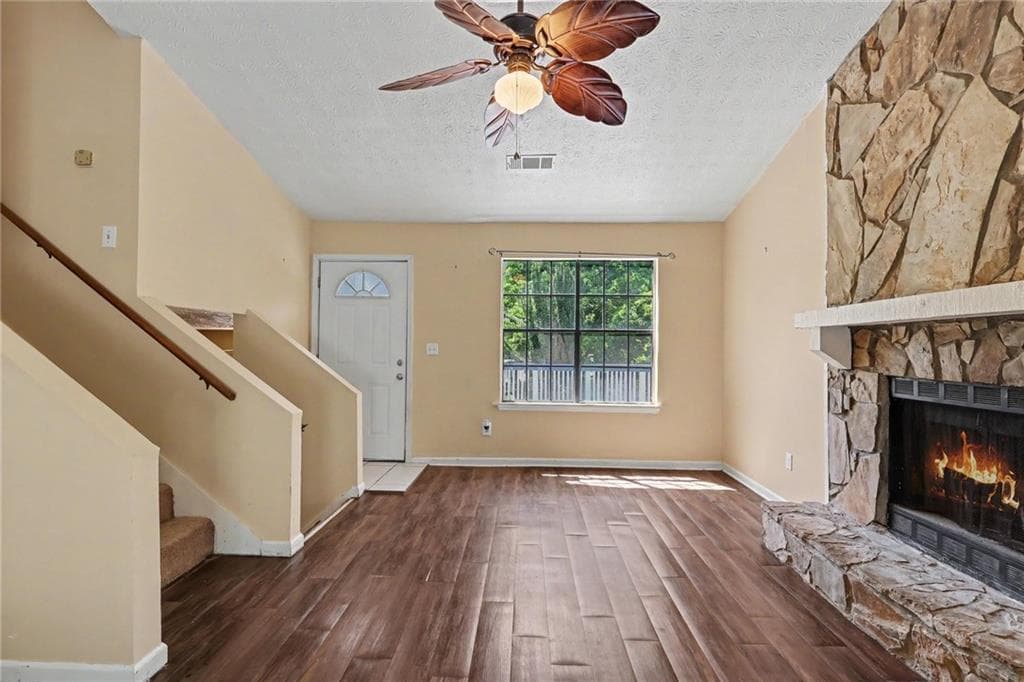 4 bedroom, 2 bathroom, 2,099 sq ft single family residence for sale at 655 Harvard Drive, Lilburn, GA 30047 — photo 4