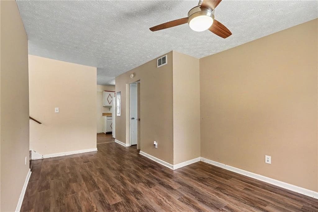 4 bedroom, 2 bathroom, 2,099 sq ft single family residence for sale at 655 Harvard Drive, Lilburn, GA 30047 — photo 7