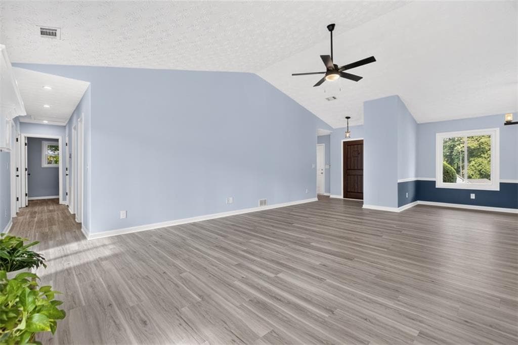 3 bedroom, 2 bathroom, 1,764 sq ft single family residence under contract at 908 River Rock Drive, Woodstock, GA 30188 — photo 10