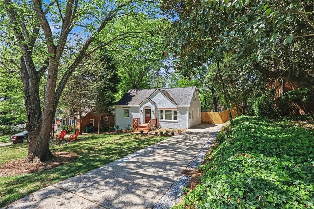 4 bedroom, 2 bathroom, 1,450 sq ft single family residence for rent at 1201 Walker Drive, Decatur, GA 30030 for $2,500 a month — photo 5