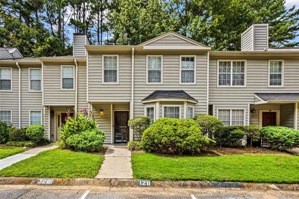 2 bedroom, 3 bathroom, 1,396 sq ft condominium for sale at 128 Belmonte Drive, Atlanta, GA 30311