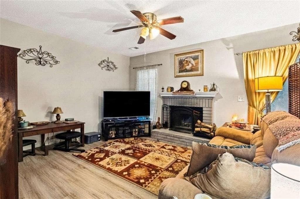 2 bedroom, 3 bathroom, 1,396 sq ft condominium for sale at 128 Belmonte Drive, Atlanta, GA 30311 — photo 2