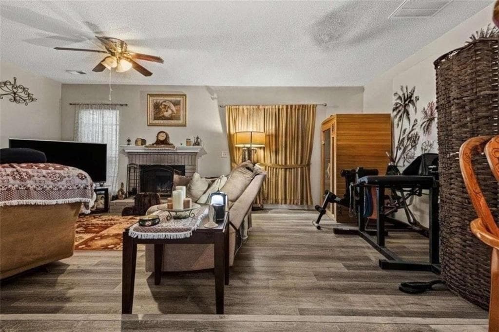 2 bedroom, 3 bathroom, 1,396 sq ft condominium for sale at 128 Belmonte Drive, Atlanta, GA 30311 — photo 4