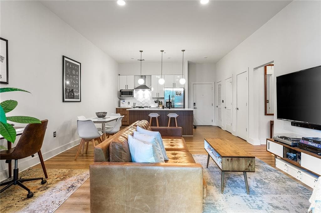 1 bedroom, 1 bathroom, 805 sq ft condominium for sale at 112 Rogers Street 204, Atlanta, GA 30317 — photo 1 of 22
