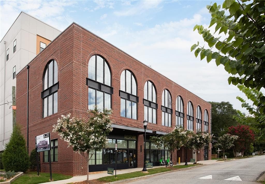 1 bedroom, 1 bathroom, 805 sq ft condominium for sale at 112 Rogers Street 204, Atlanta, GA 30317 — photo 3