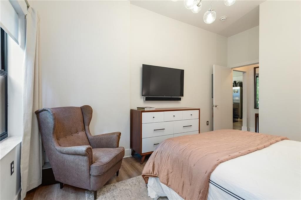 1 bedroom, 1 bathroom, 805 sq ft condominium for sale at 112 Rogers Street 204, Atlanta, GA 30317 — photo 8