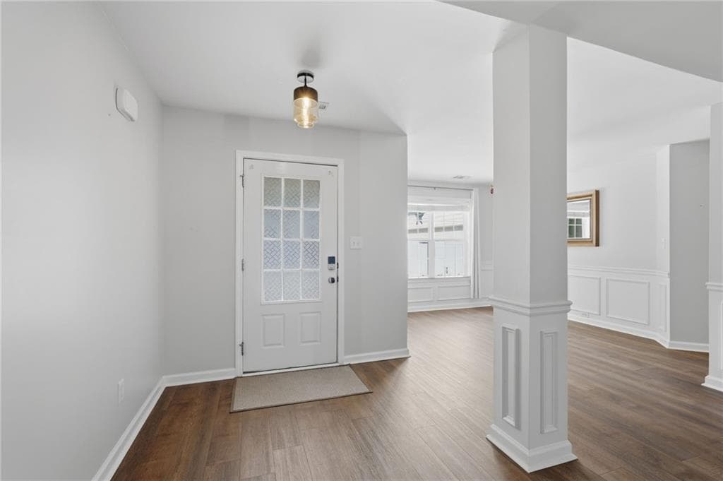 3 bedroom, 2 bathroom, 1,425 sq ft single family residence for sale at 3522 Cameron Drive, Gainesville, GA 30506 — photo 4