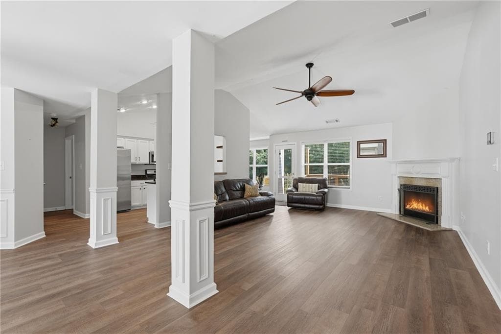 3 bedroom, 2 bathroom, 1,425 sq ft single family residence for sale at 3522 Cameron Drive, Gainesville, GA 30506 — photo 5